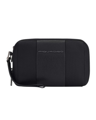 Piquadro - Brief 2: A two-compartment clutch made of leather