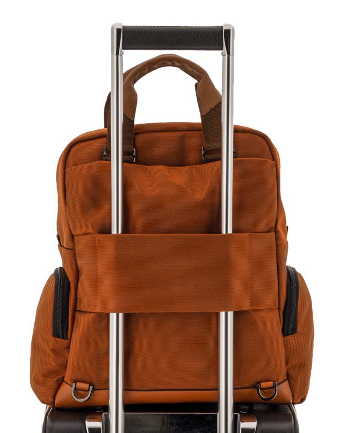 Scharlau – First Class 15.6-inch...