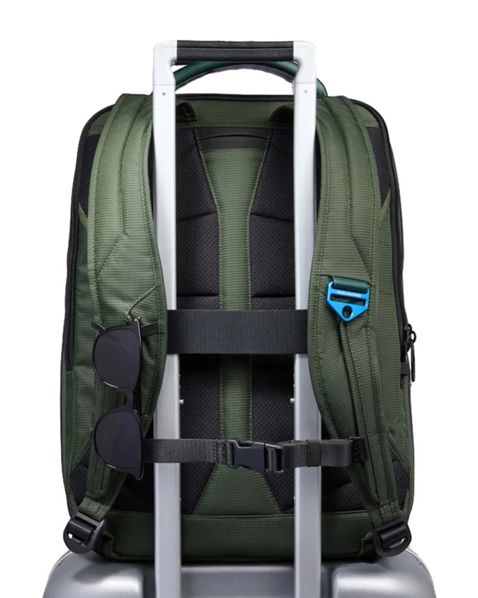  Piquadro – Zaino porta pc 17.3’’ espandibile in pelle vegana e