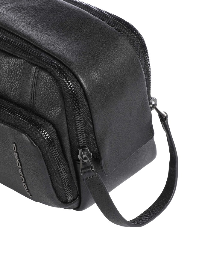  Piquadro – Beauty case uomo in pelle con tasca esterna