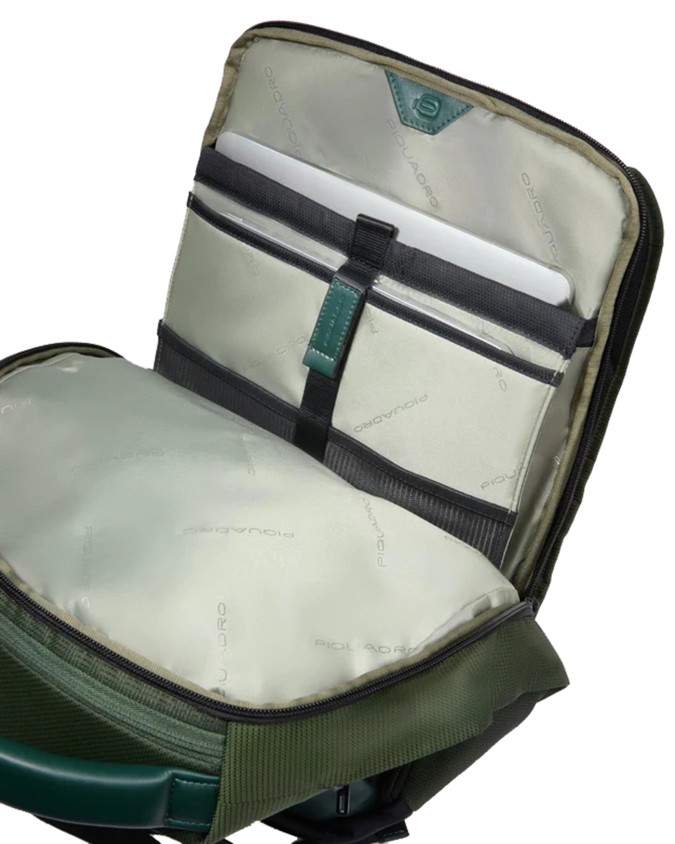  Piquadro – Zaino da viaggio porta pc 15.6’’ in pelle vegana e