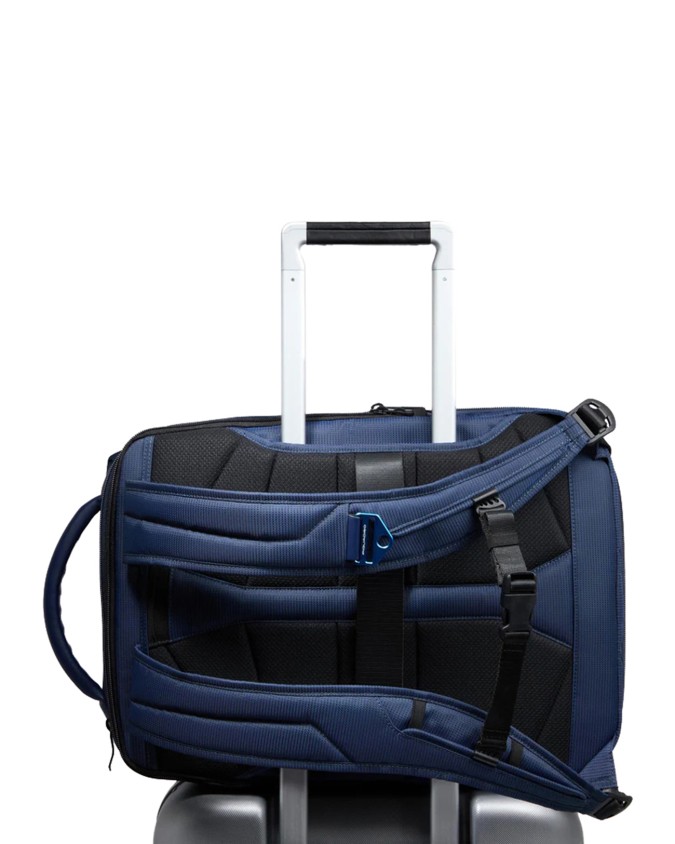  Piquadro – Zaino porta pc 17.3’’ espandibile in pelle vegana e