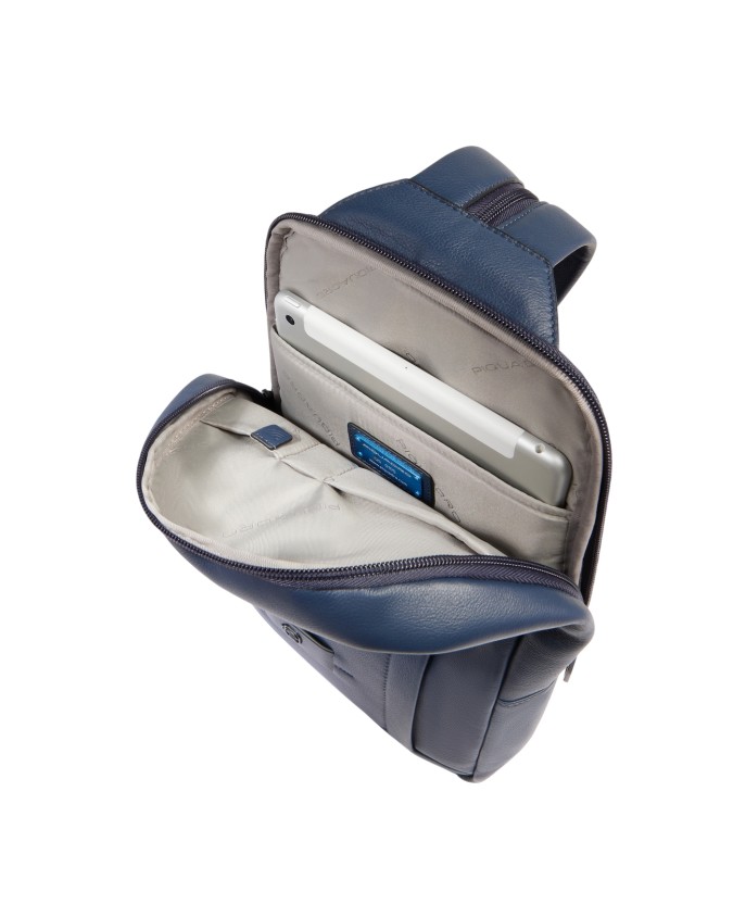  Piquadro - Zaino monospalla uomo in pelle porta iPad® RFID