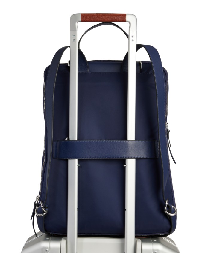 Piquadro - Expandable backpack made...