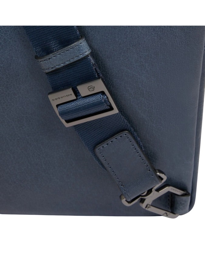  Piquadro - Borsello uomo in pelle porta iPad® con protezione