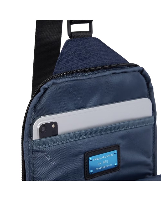 Piquadro  - Zaino monospalla uomo in pelle e tessuto per  iPad®mini