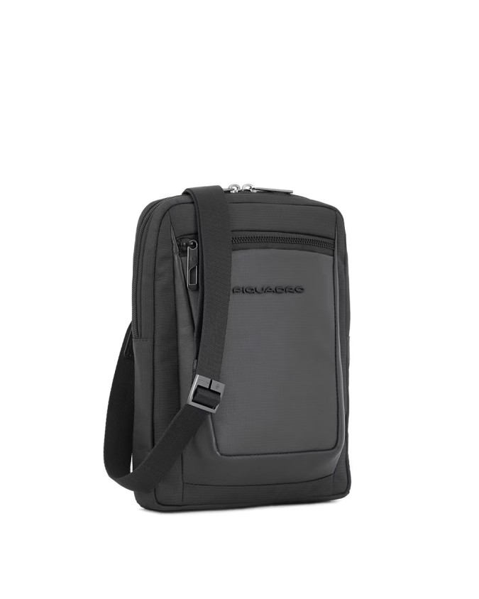 Piquadro – Borsello uomo in pelle e tessuto riciclato per  iPad®
